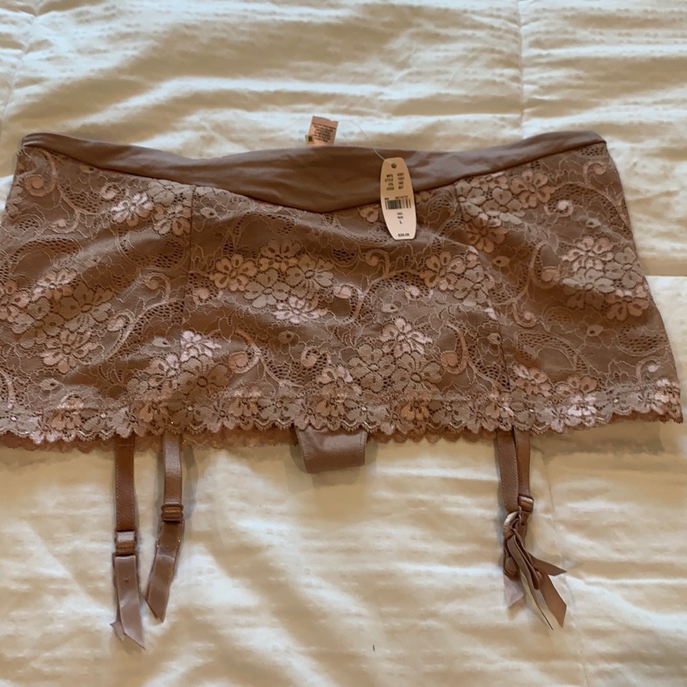 Victoria’s Secret lacy garter